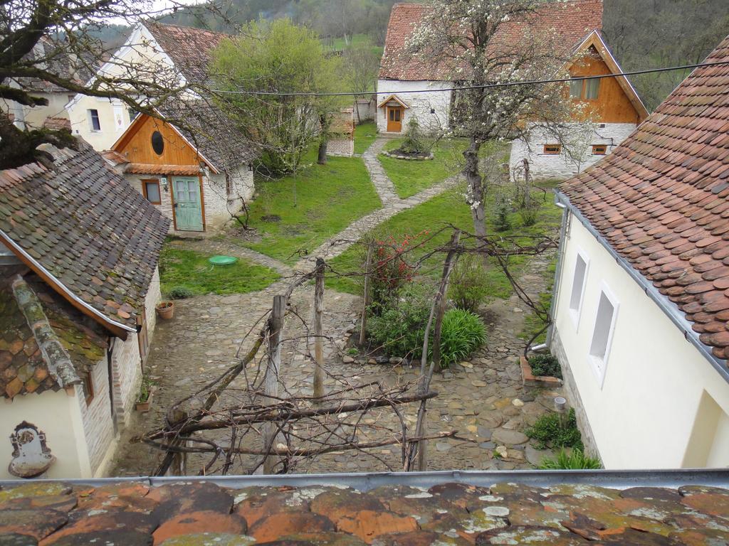 Dominic Boutique - Gardener'S Cottage Miklóstelke Kültér fotó