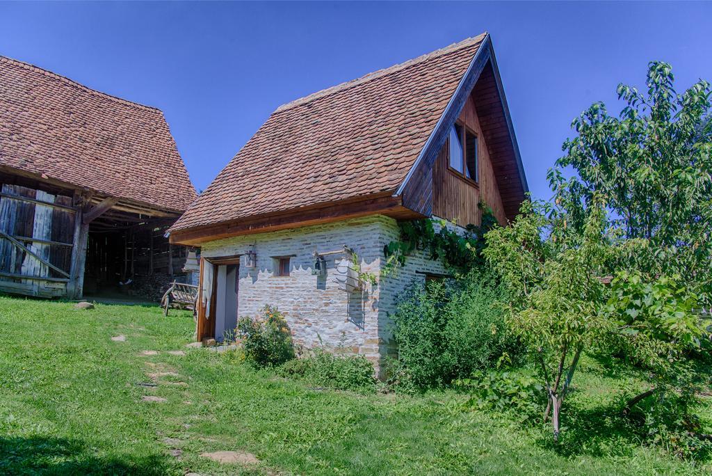 Dominic Boutique - Gardener'S Cottage Miklóstelke Kültér fotó
